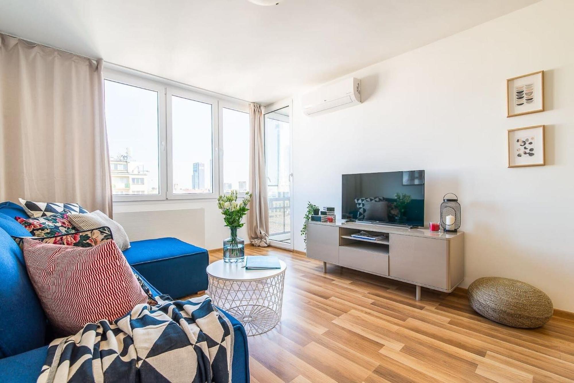Navy Aesthetic Apartment With Balcony By Noclegi Renters وارسو المظهر الخارجي الصورة