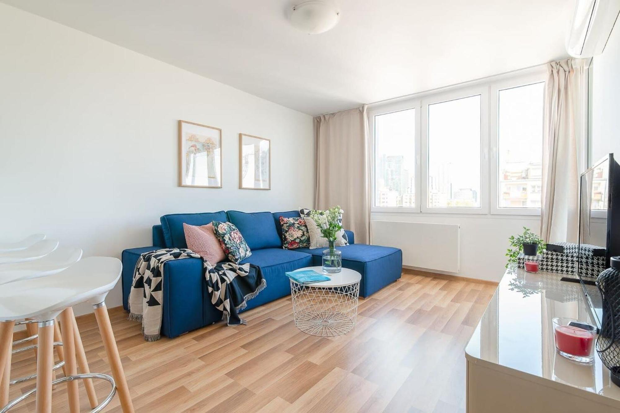 Navy Aesthetic Apartment With Balcony By Noclegi Renters وارسو المظهر الخارجي الصورة
