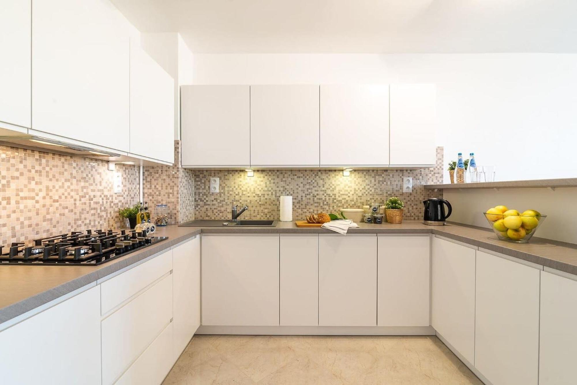 Navy Aesthetic Apartment With Balcony By Noclegi Renters وارسو المظهر الخارجي الصورة